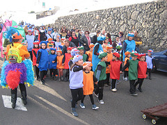 LOS ALUMNOS/AS DEL CEIP MARÍA AUXILIADORA CELEBRARON EL CARNAVAL DISFRAZADOS DE HORMIGAS DE COLORES