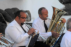 AMENO ENCUENTRO DE BANDAS MUNICIPALES ENTRE SAN BARTOLOMÉ Y TINAJO